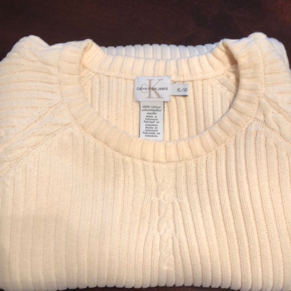 Sweater - Picture 4 of 4